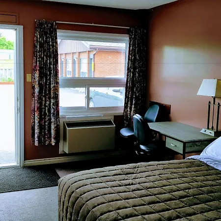 Kings Inn Midland Room photo