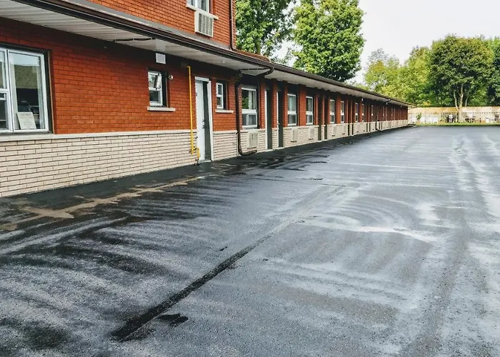 Kings Inn Midland